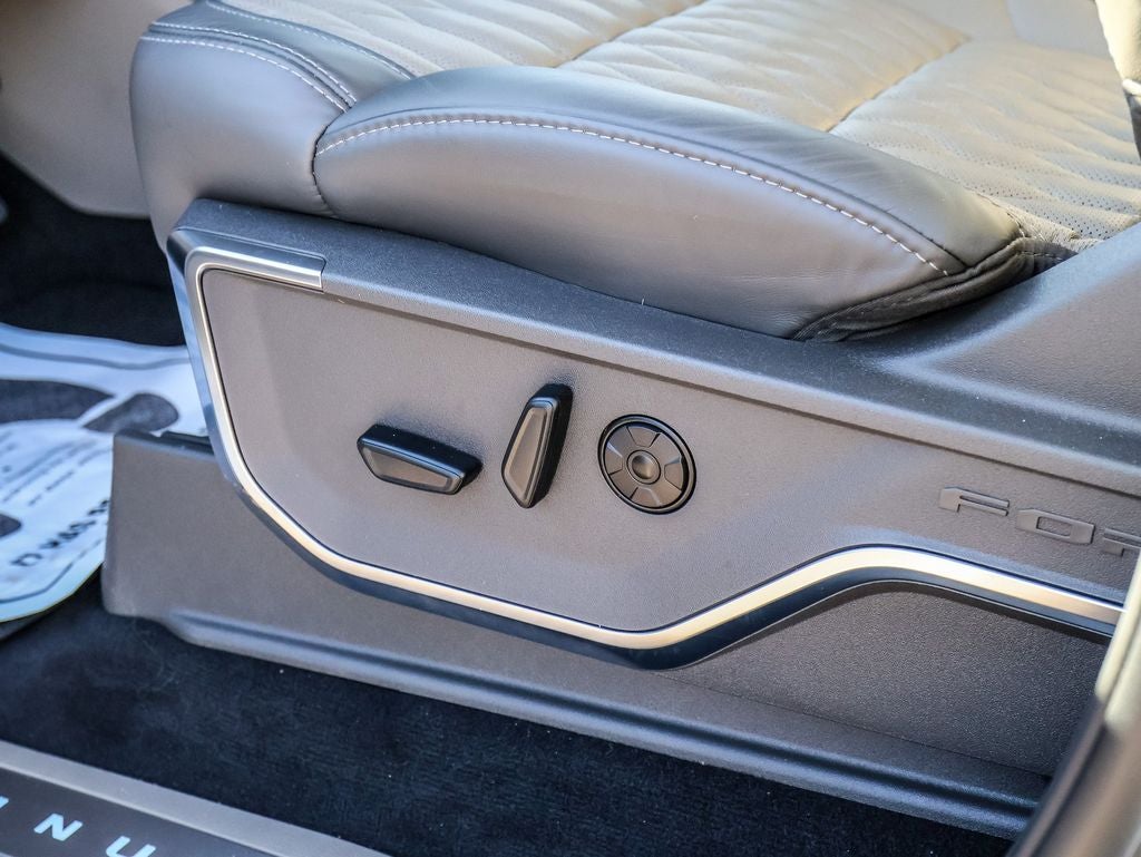 2025 Ford F-350SD Platinum FX4 DRW