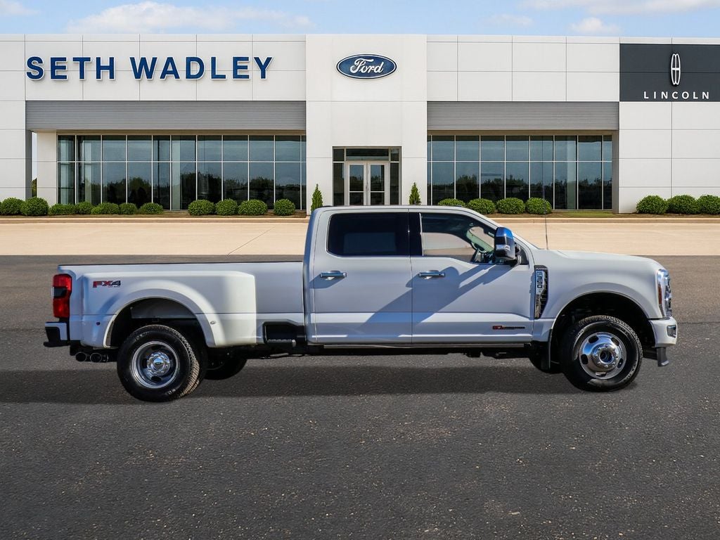 2025 Ford F-350SD Platinum FX4 DRW