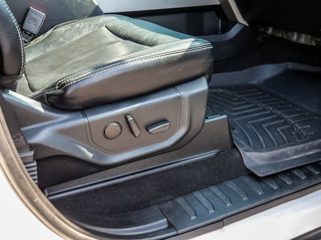 2020 Ford F-350SD Lariat FX4 DRW