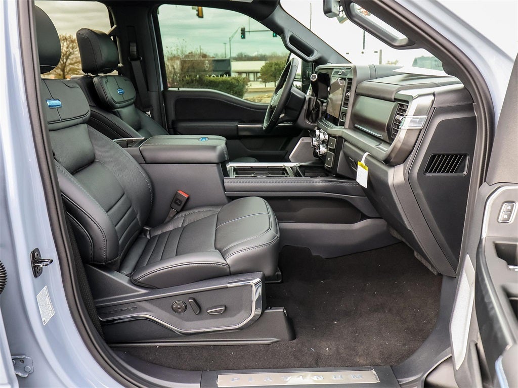 2026 Ford F-350SD Platinum DRW