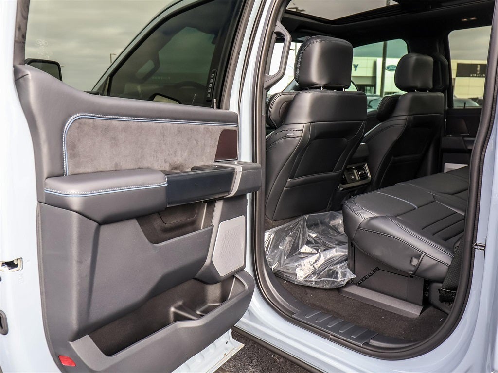 2026 Ford F-350SD Platinum DRW