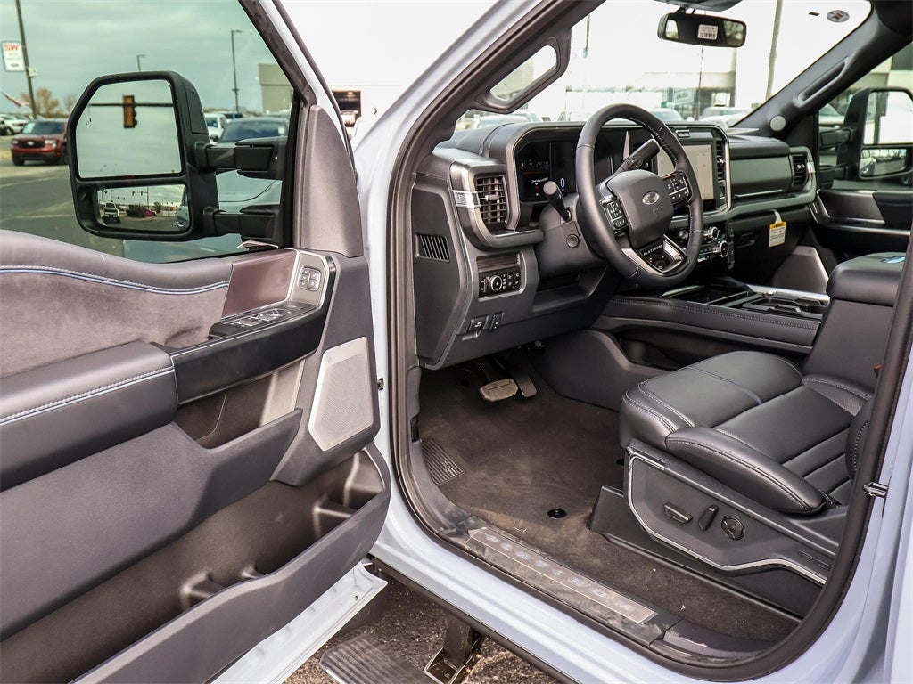 2026 Ford F-350SD Platinum DRW