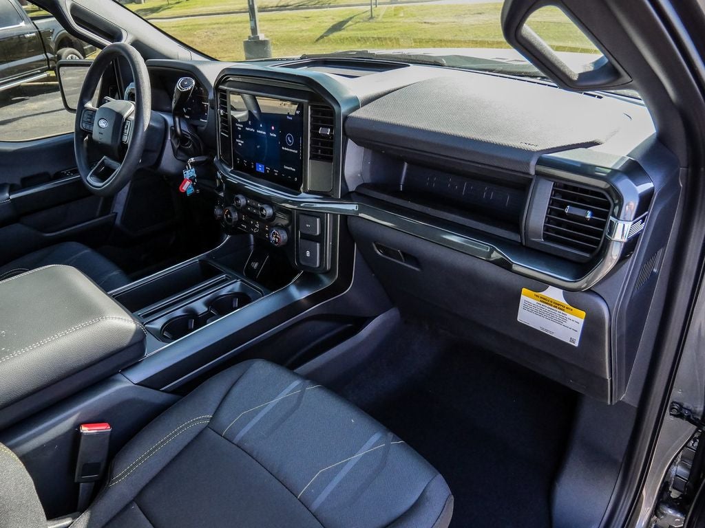 2025 Ford F-150 STX Lobo