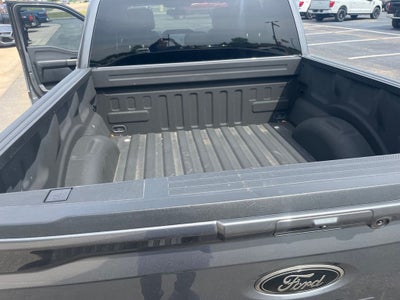 2022 Ford F-150 XLT 5.0 L V8