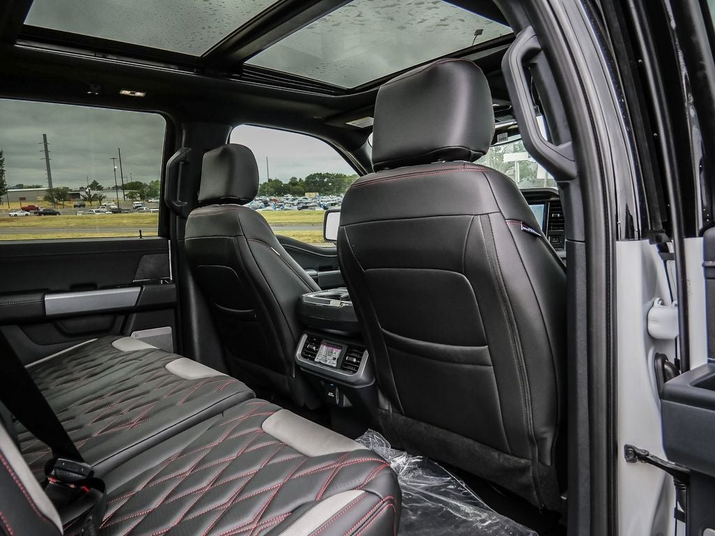 2026 Ford F-150 XLT BLACK WIDOW