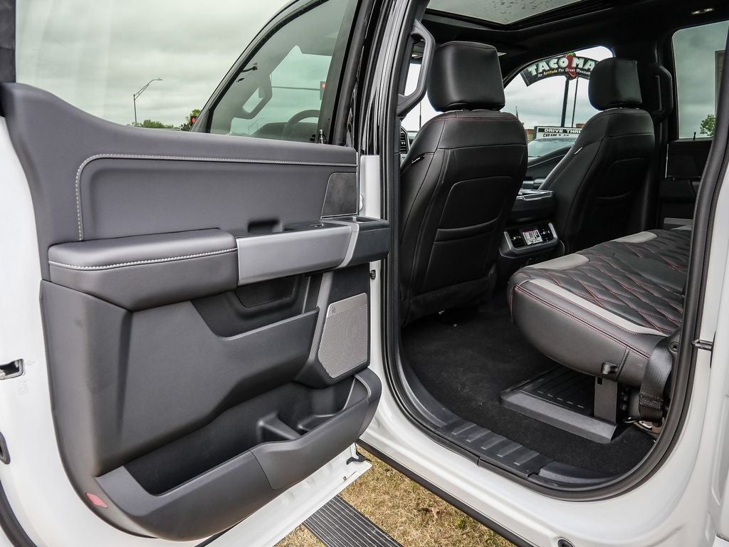 2026 Ford F-150 XLT BLACK WIDOW