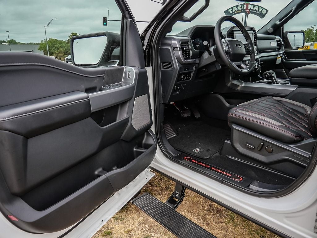 2026 Ford F-150 XLT BLACK WIDOW