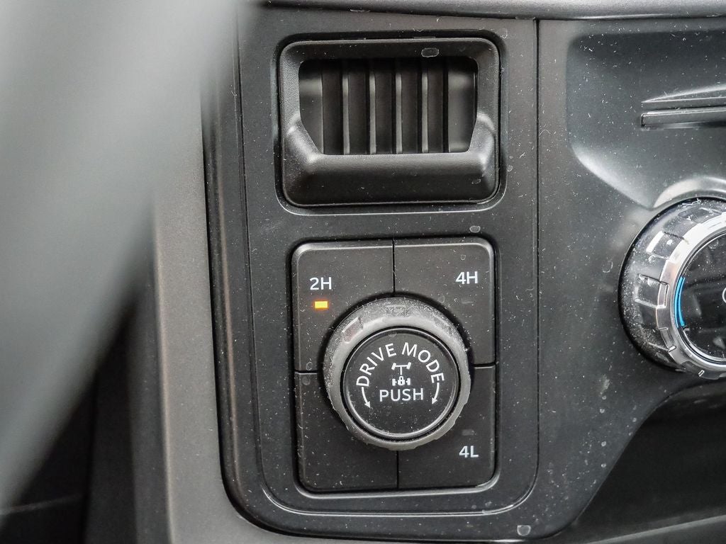 2026 Ford F-150 XLT BLACK WIDOW