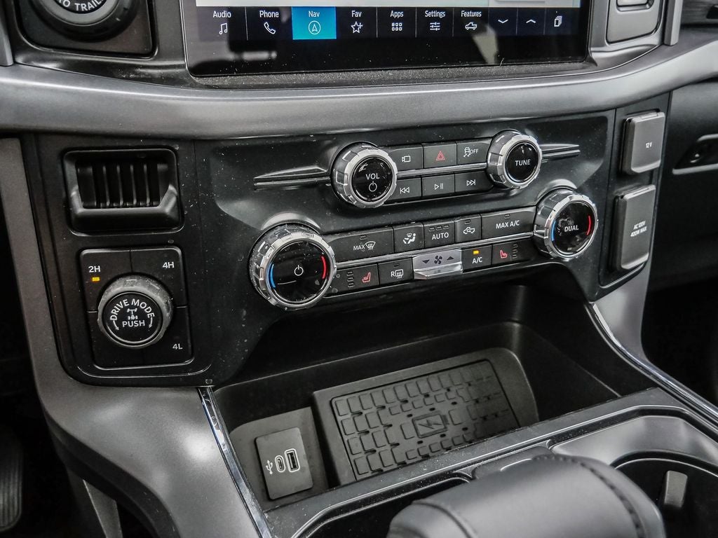 2026 Ford F-150 XLT BLACK WIDOW