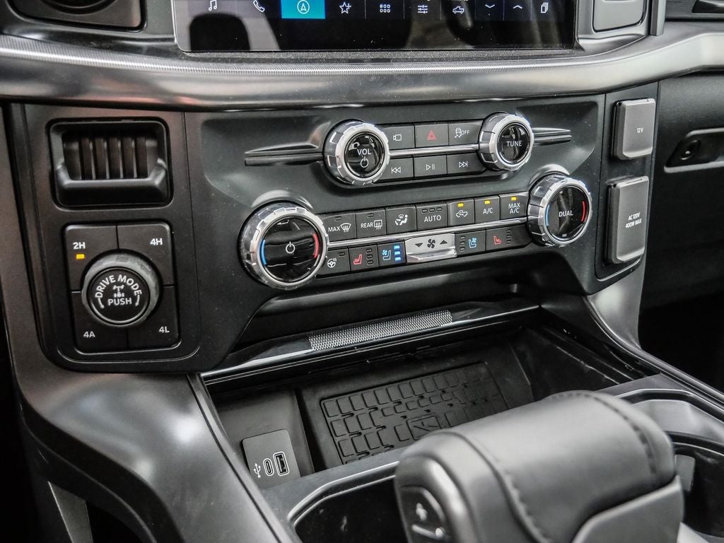 2026 Ford F-150 Lariat Black Widow