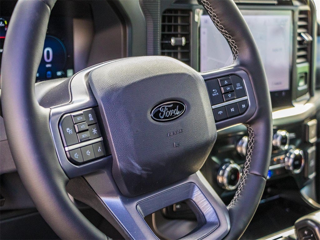 2025 Ford F-150 Lariat Custom