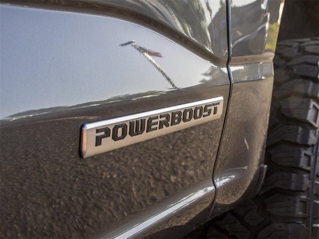 2025 Ford F-150 Lariat Custom