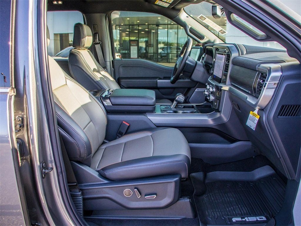 2025 Ford F-150 Lariat Custom