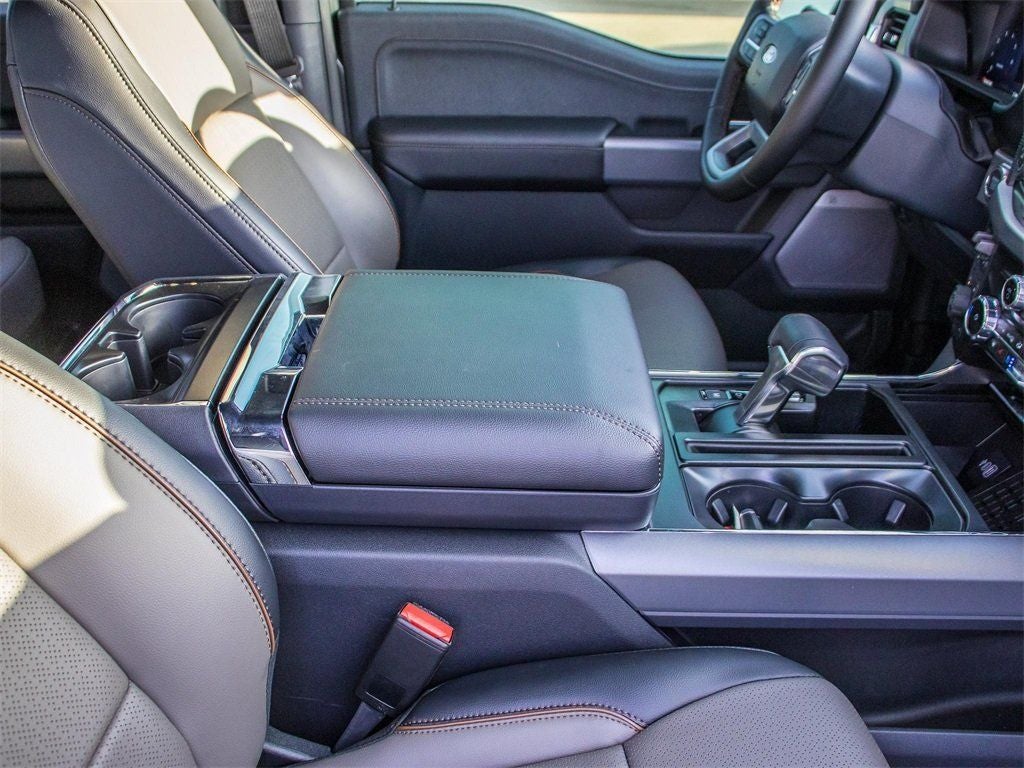 2025 Ford F-150 Lariat Custom