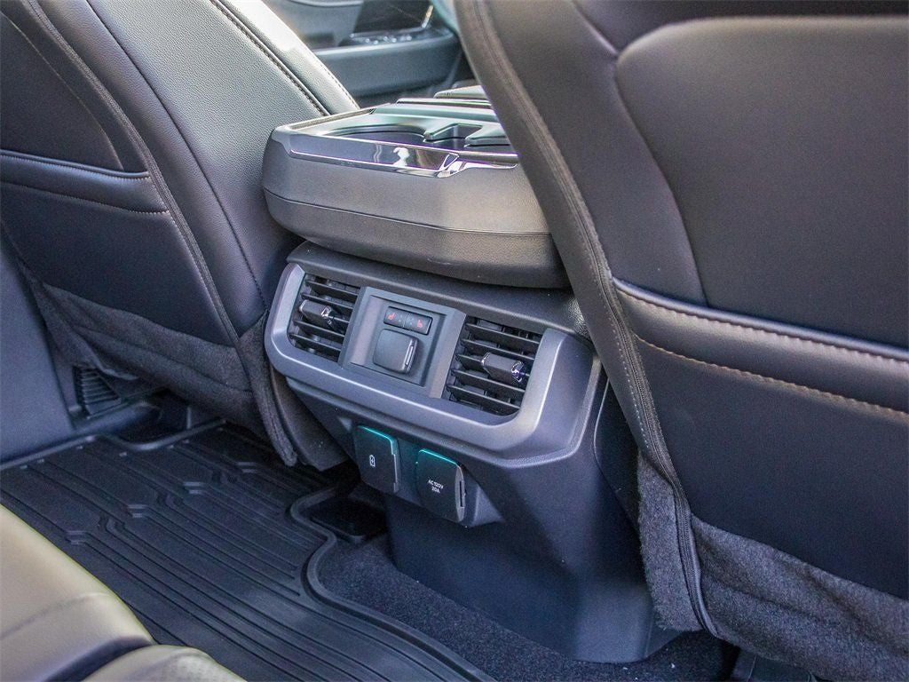 2025 Ford F-150 Lariat Custom