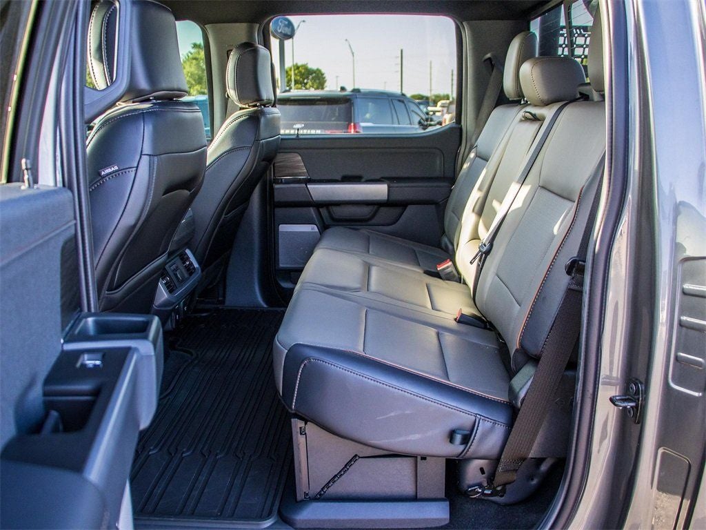 2025 Ford F-150 Lariat Custom