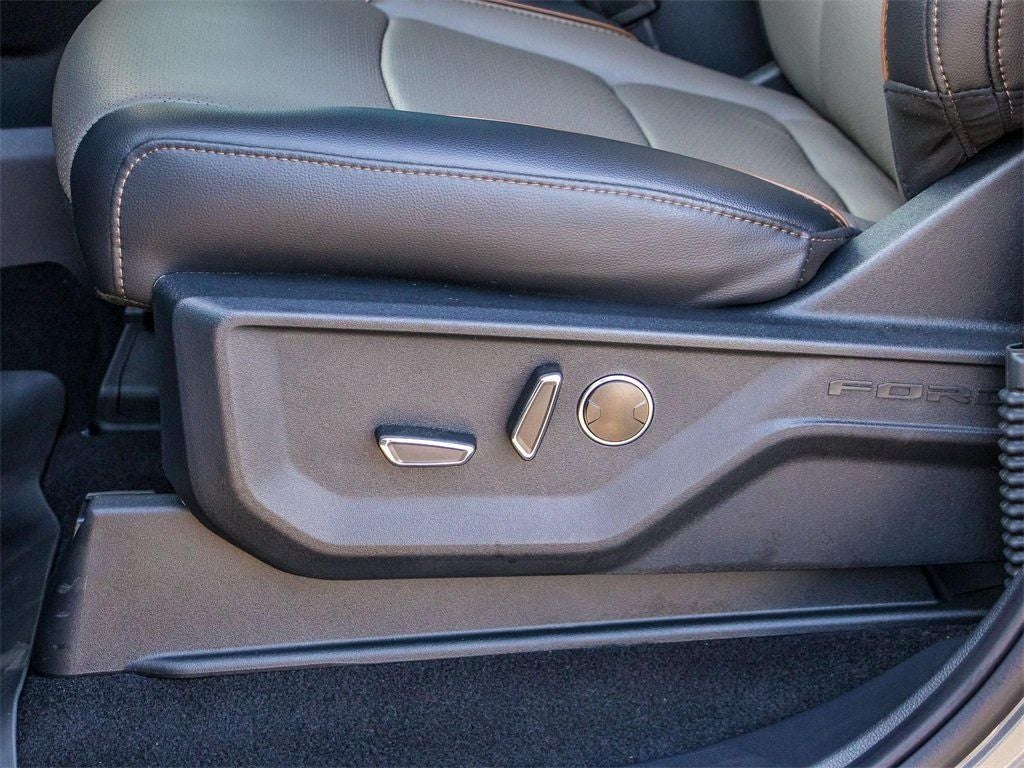 2025 Ford F-150 Lariat Custom