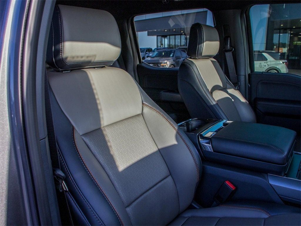 2025 Ford F-150 Lariat Custom