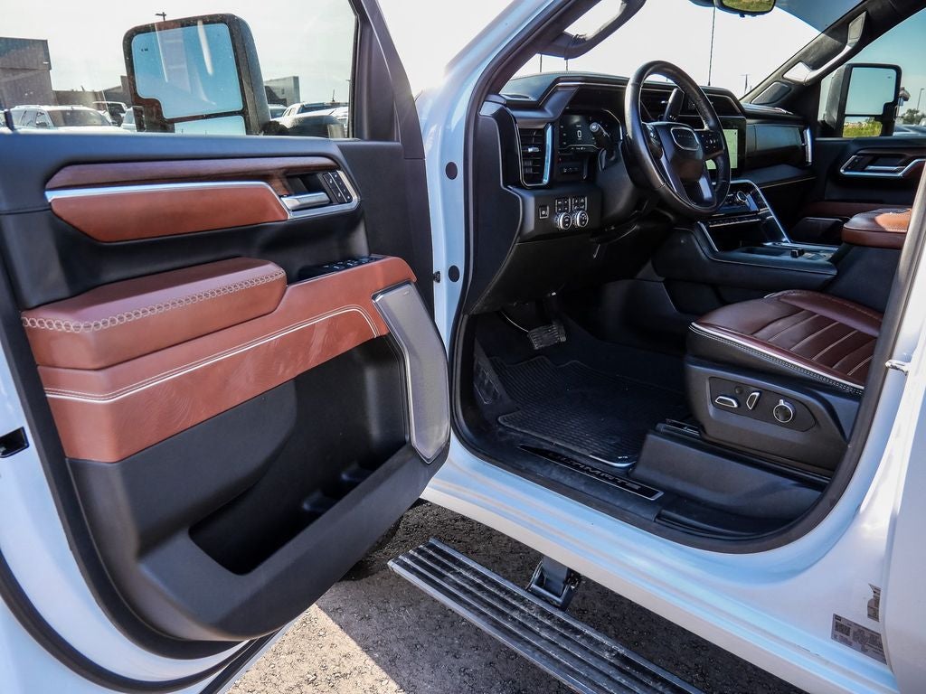 2025 GMC Sierra 3500HD Denali Ultimate
