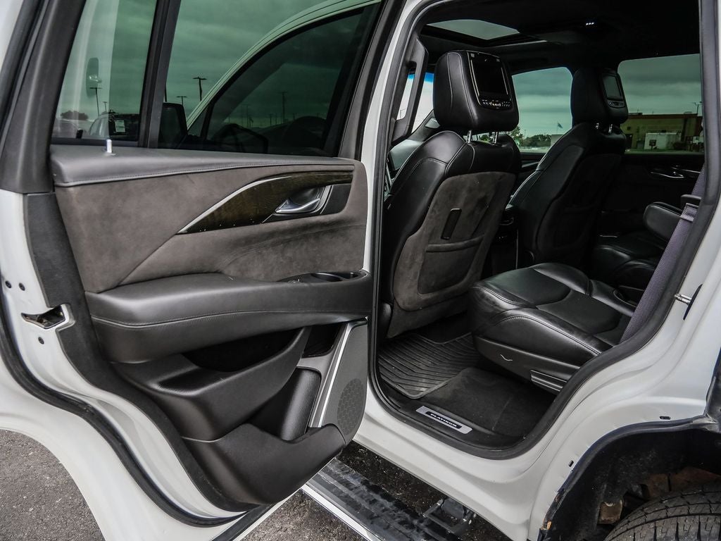 2017 Cadillac Escalade Platinum Edition