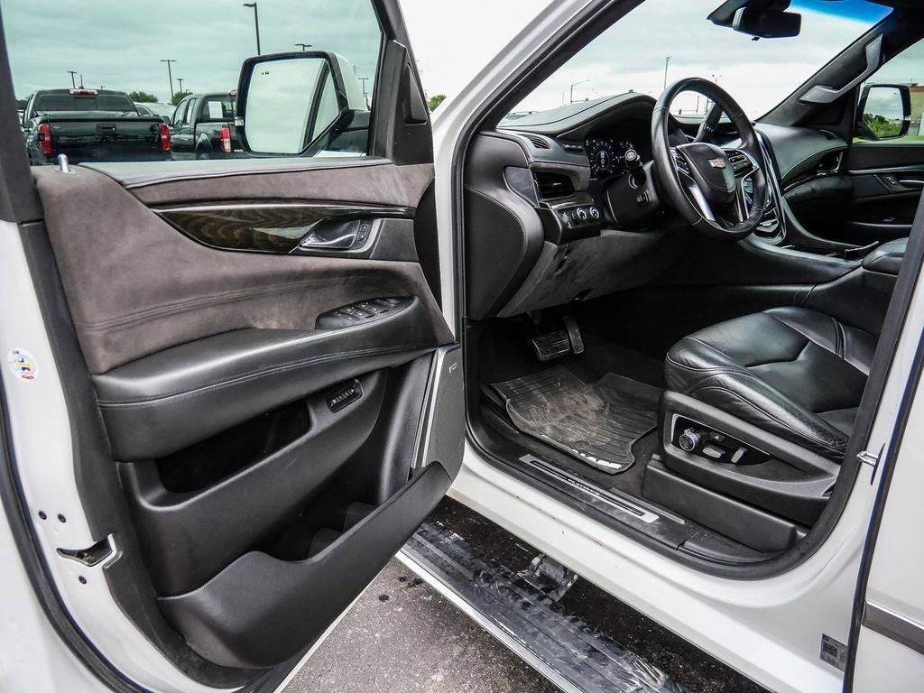 2017 Cadillac Escalade Platinum Edition