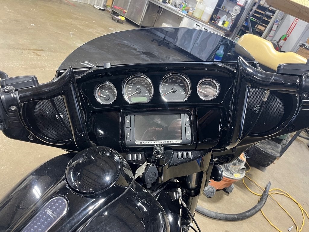 2018 Harley-Davidson Street Glide Base