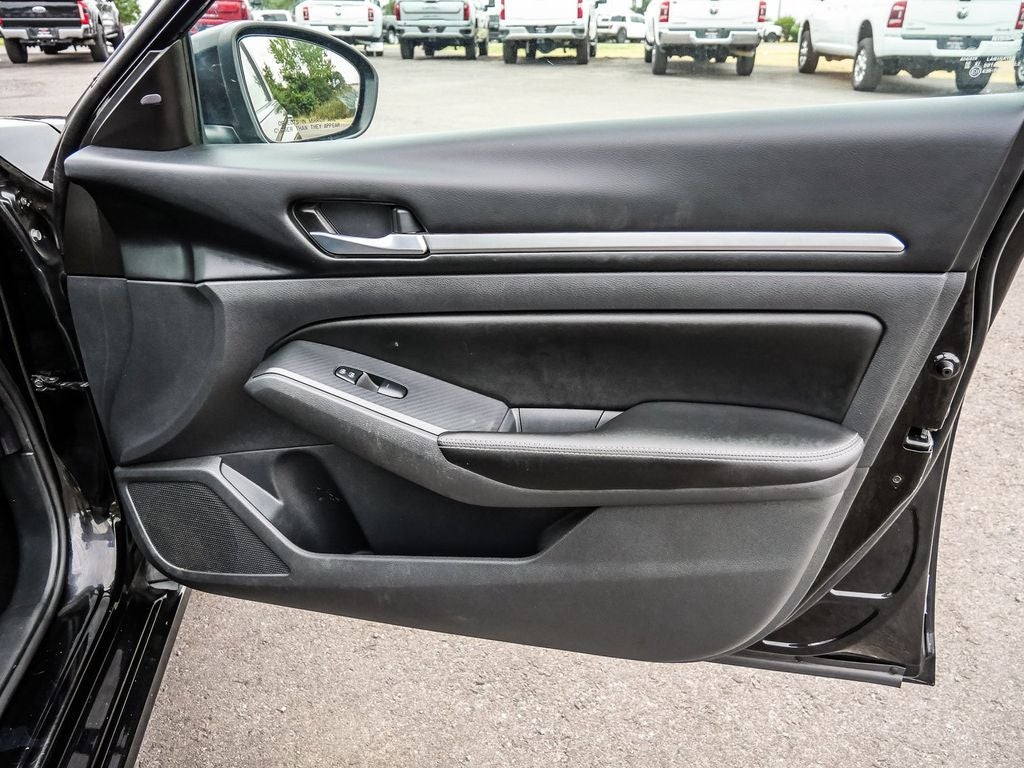 2022 Nissan Altima 2.5 SV
