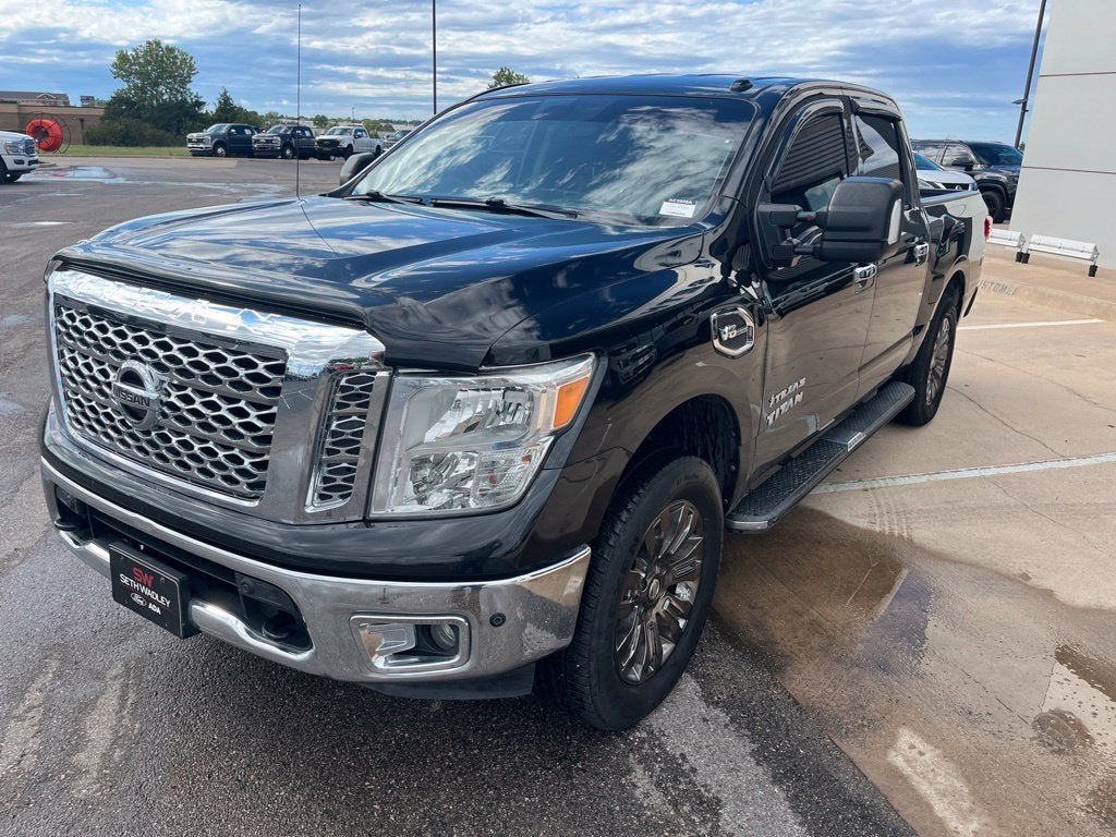 2017 Nissan Titan SV