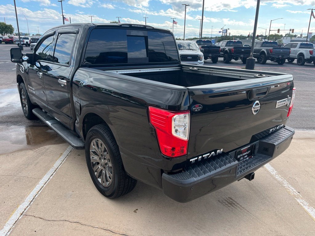 2017 Nissan Titan SV