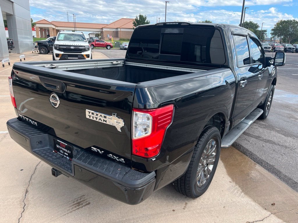 2017 Nissan Titan SV