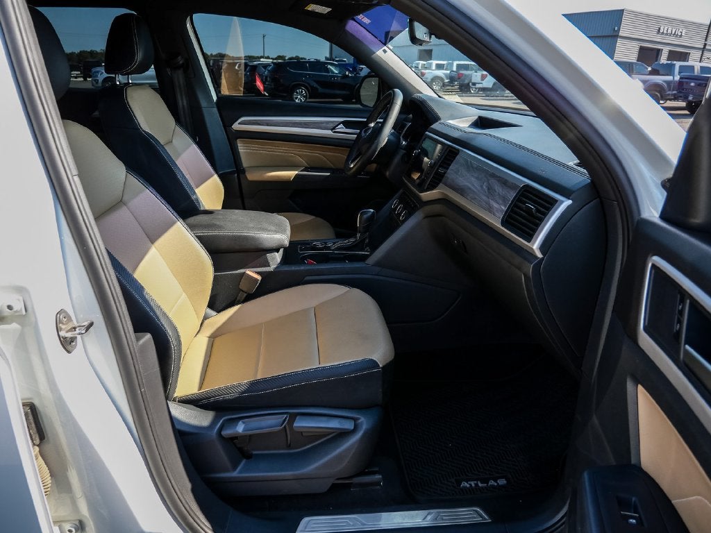 2021 Volkswagen Atlas Cross Sport 2.0T SE w/Technology