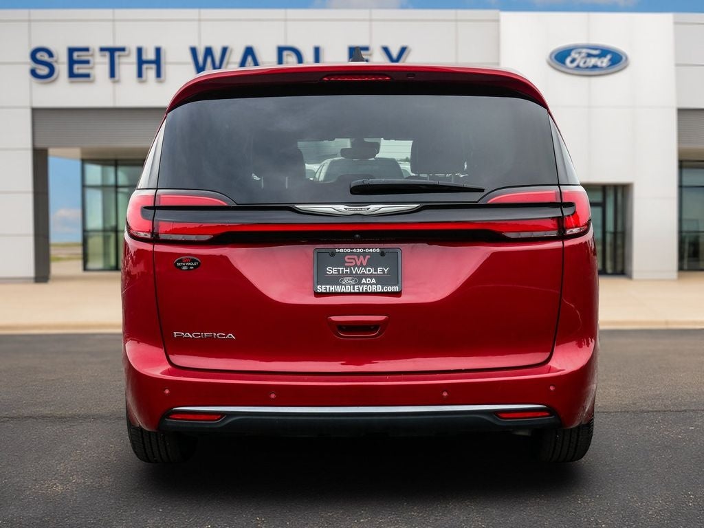 2025 Chrysler Pacifica Select