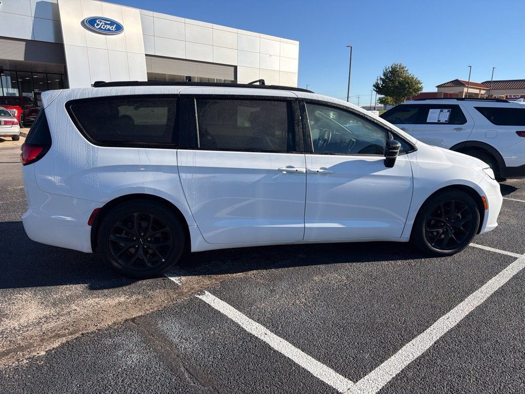2025 Chrysler Pacifica Limited