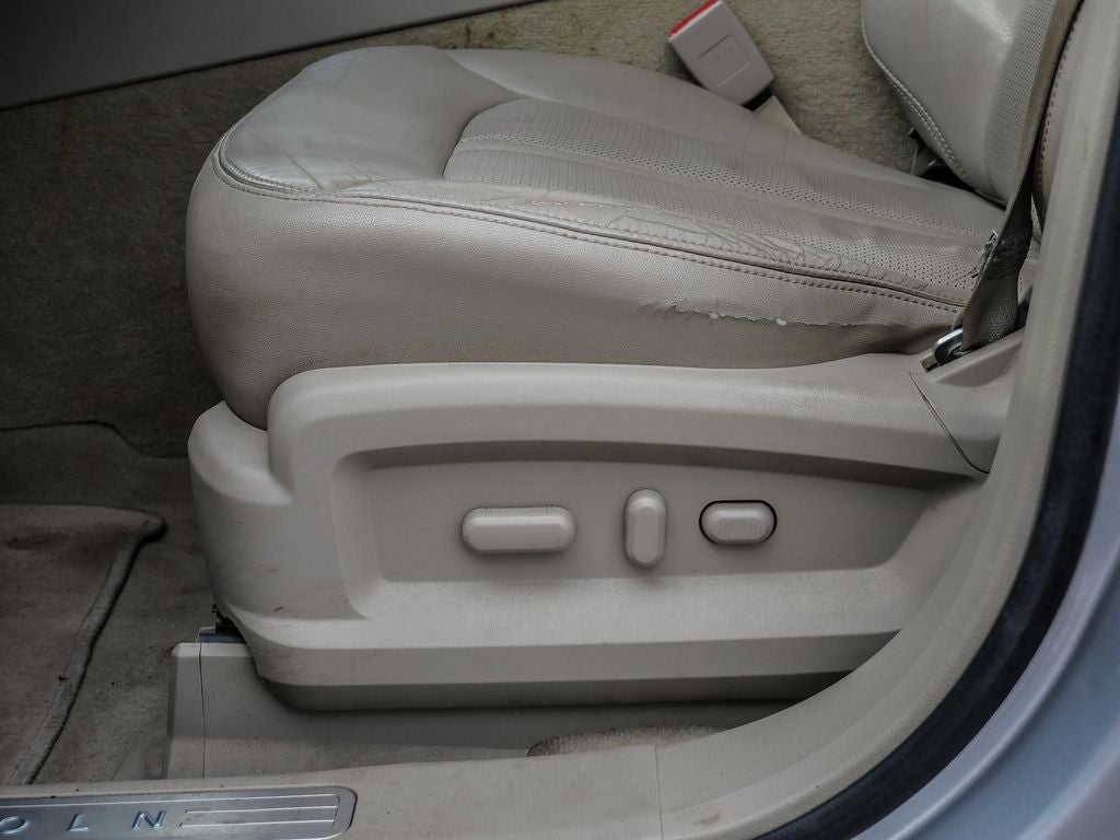 2015 Lincoln MKX Base