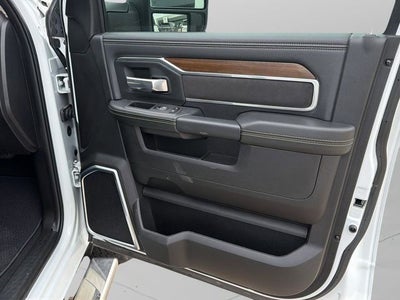 2024 RAM 3500 Laramie DRW