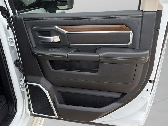 2024 RAM 3500 Laramie DRW
