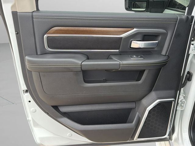 2024 RAM 3500 Laramie DRW