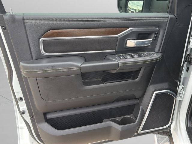 2024 RAM 3500 Laramie DRW