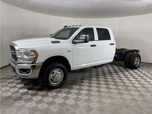 2024 RAM 3500 SLT FLATBED