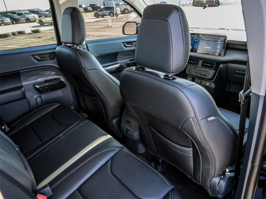 2025 Ford Maverick Lobo Standard