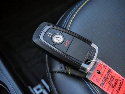 2025 Ford Maverick Lobo Standard