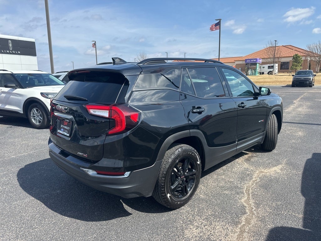 2023 GMC Terrain AT4