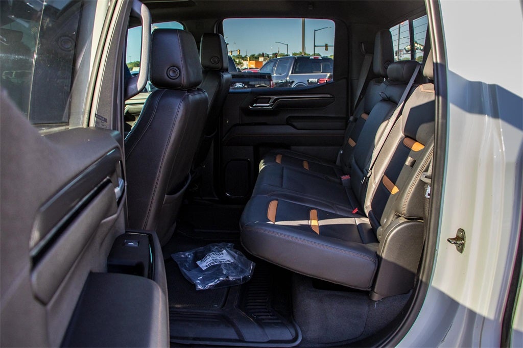 2023 GMC Sierra 1500 AT4 Black Widow Edition