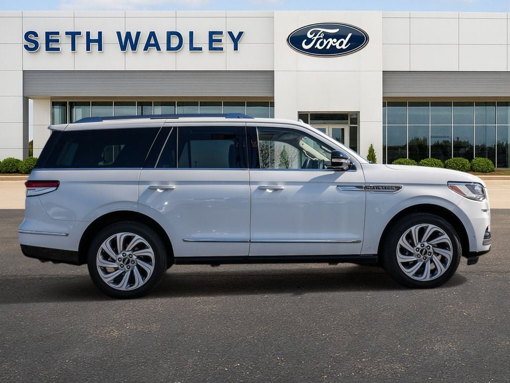 2024 Lincoln Navigator Reserve