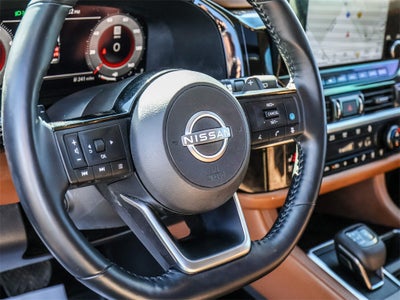 2023 Nissan Pathfinder Platinum