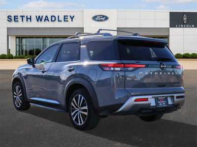 2023 Nissan Pathfinder Platinum