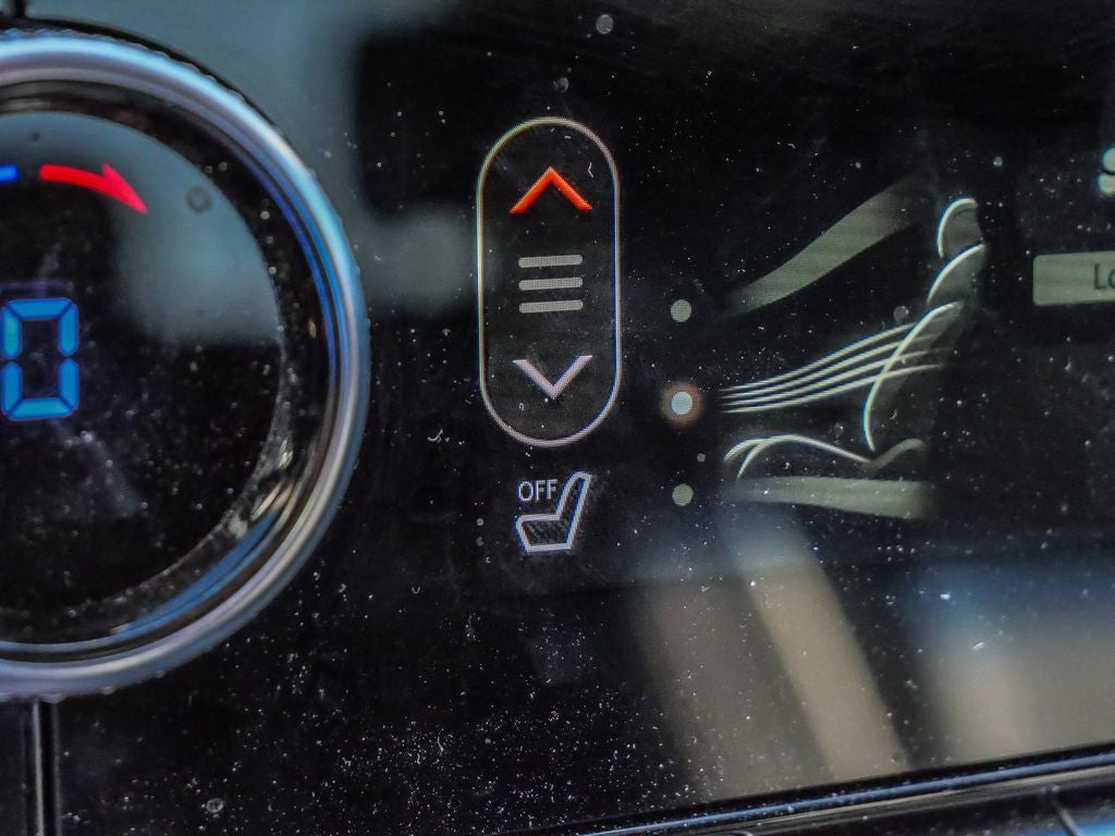 2024 Genesis GV70 2.5T Advance Package