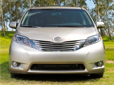 2015 Toyota Sienna LE 8 Passenger