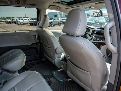 2012 Toyota Sienna XLE 8 Passenger