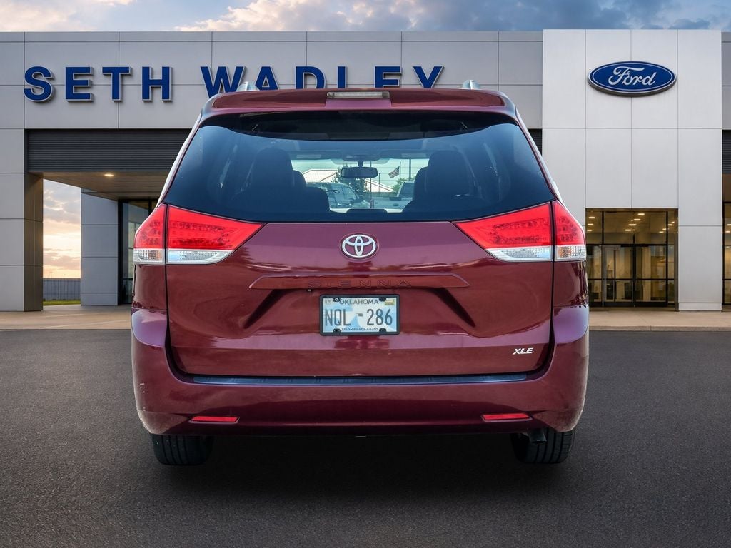 2012 Toyota Sienna XLE 8 Passenger